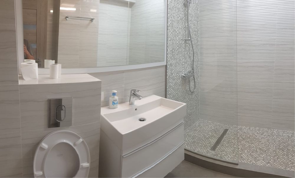 Inchiriez apartament in mamaia