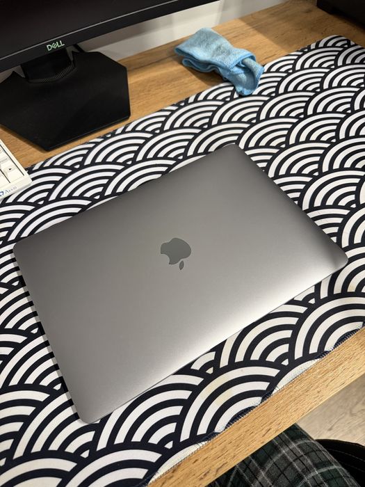 Продам Macbook Air M1