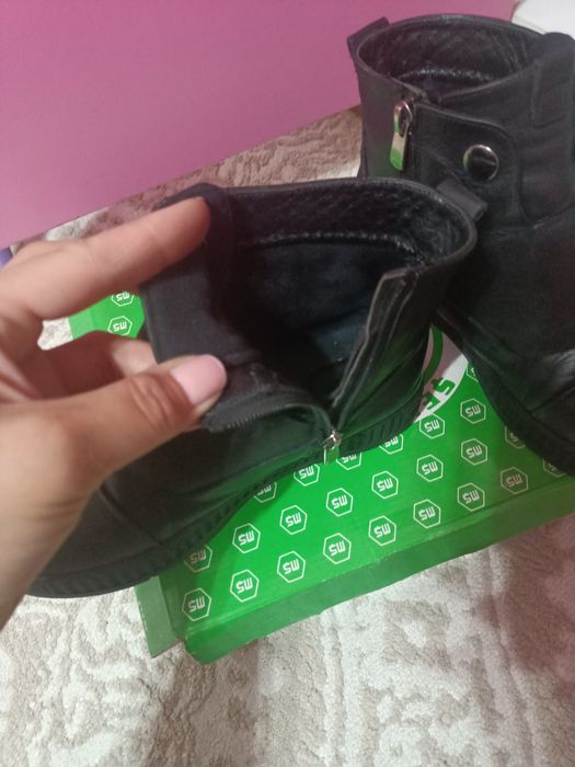 Продам полуботинки