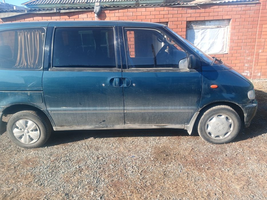 Нисан серена С 23