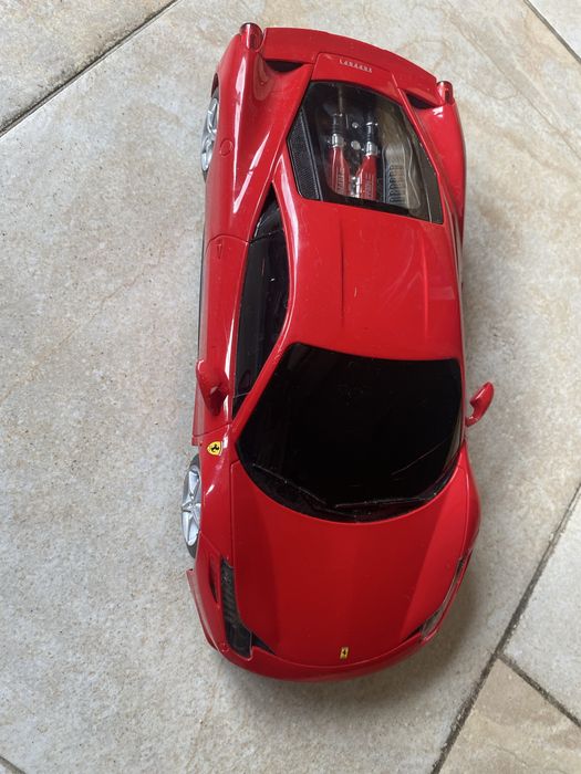 Колички Ferrari и Bentley continental supersprt