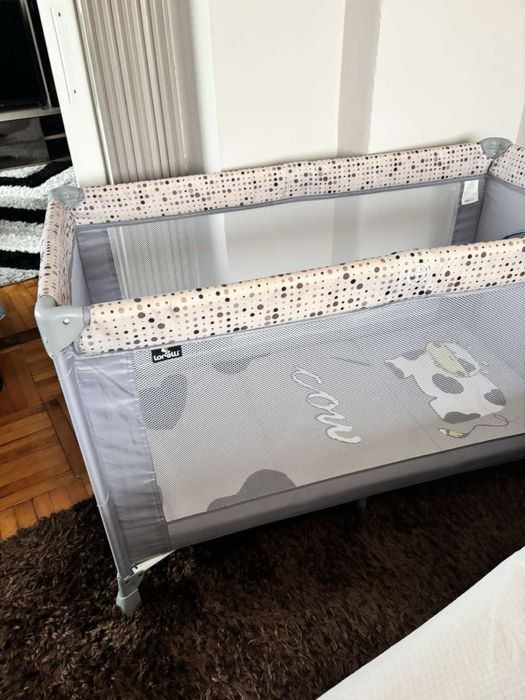 Продавам чисто нова бебешка кошара