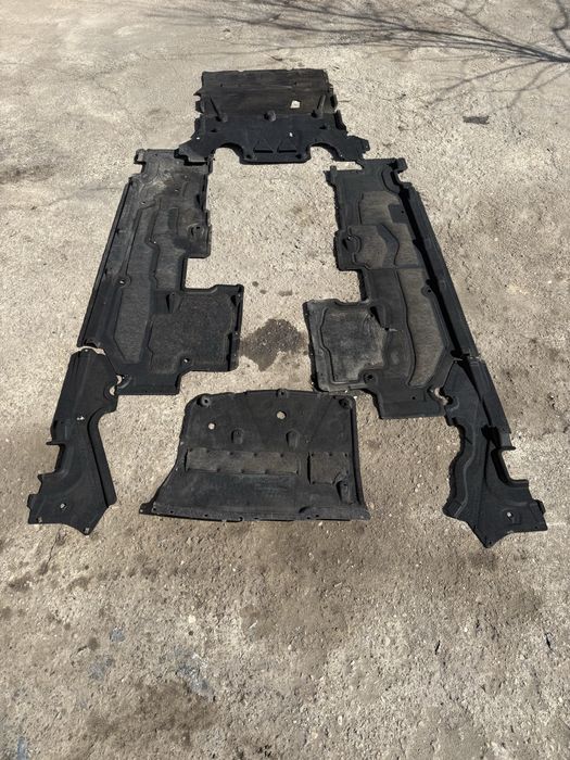 кора под купето под двигател Audi A8 S8 D5 4N underbody shield