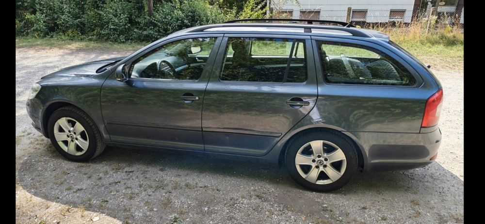 SKODA Octavia 2011 — imagine 2