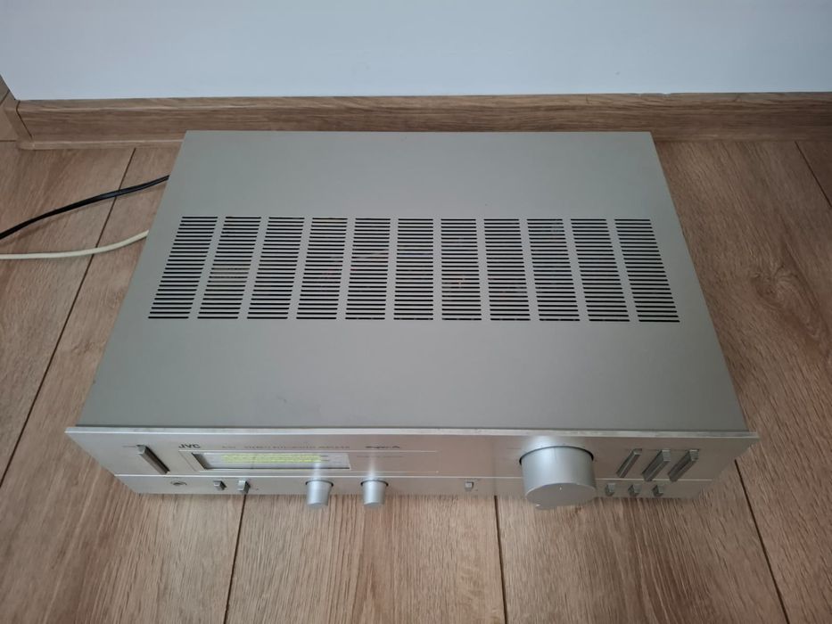 Amplificator  JVC  A-X1