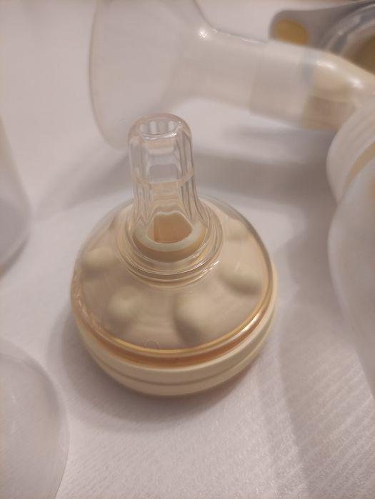 Молокоотсос Medela HARMONY Essentials