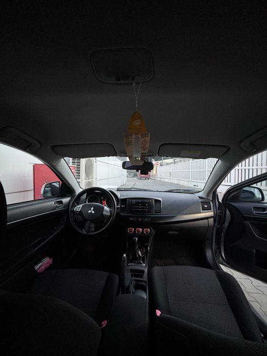 Mitsubishi Lancer