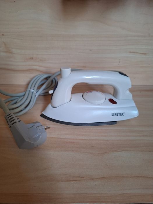 Fier de călcat pentru voiaj