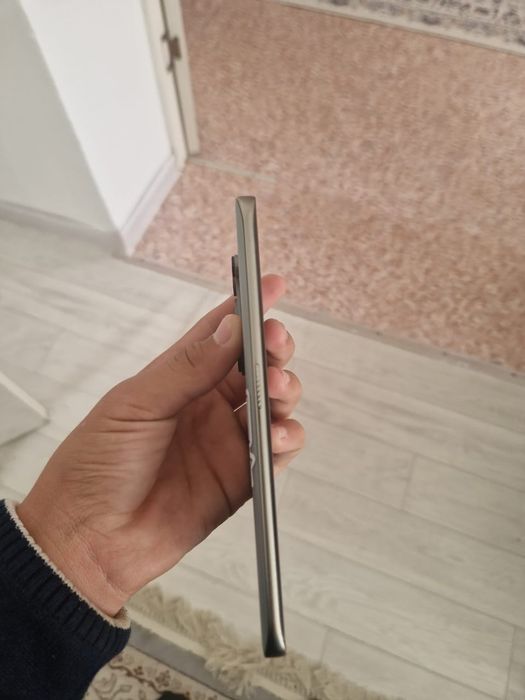 Продам Tecno Camon 50 Ultra 5G есть E SIM