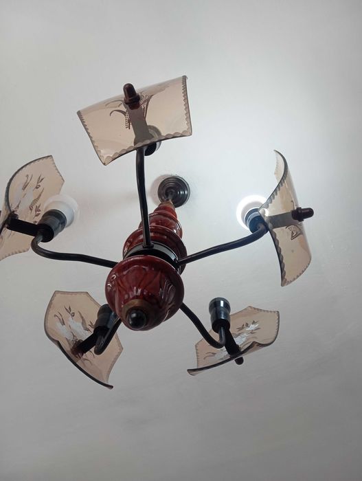 Полилей / осветително тяло