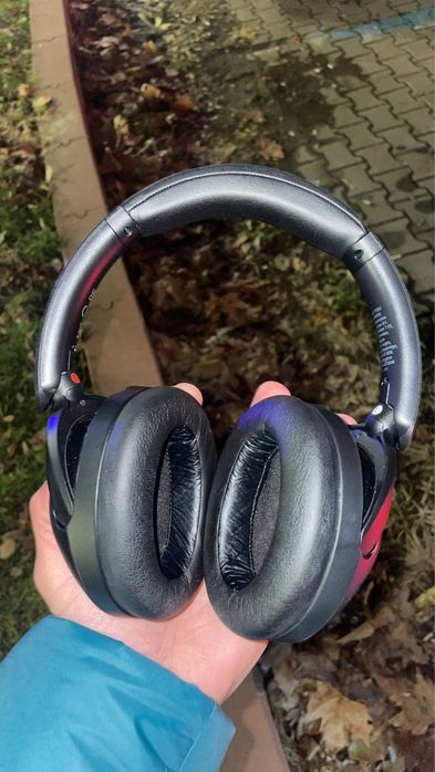 Vand casti sony wh-xb910n noi