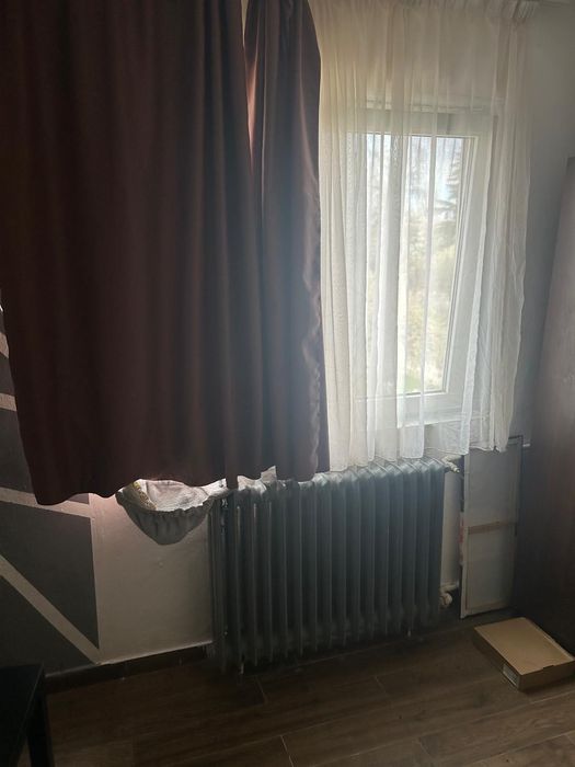 Propietar inchiriez garsoniera cof.3 Dacia langa Mall