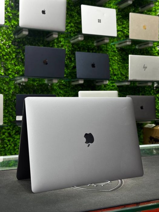 Macbook Pro 1tb Core i7 15inch  Retina 2k