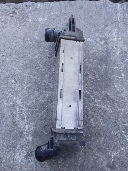 Интеркулер радиатор Valeo за Citroen C5 1.6 hdi (2004-2011) 9657073480