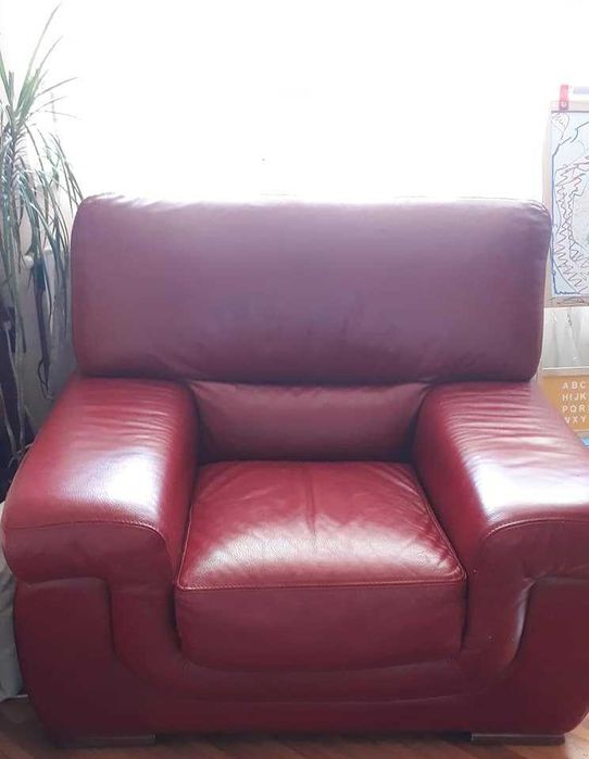 canapea si 2 fotolii din piele si lemn masiv