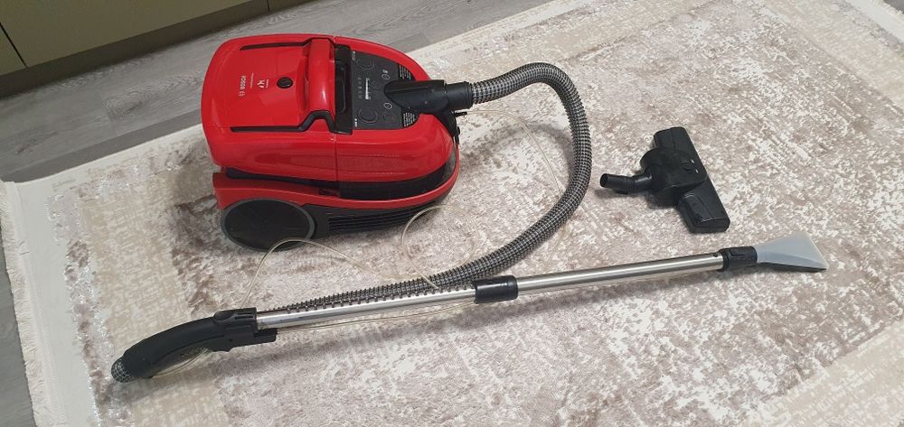 Моющий пылесос Bosch