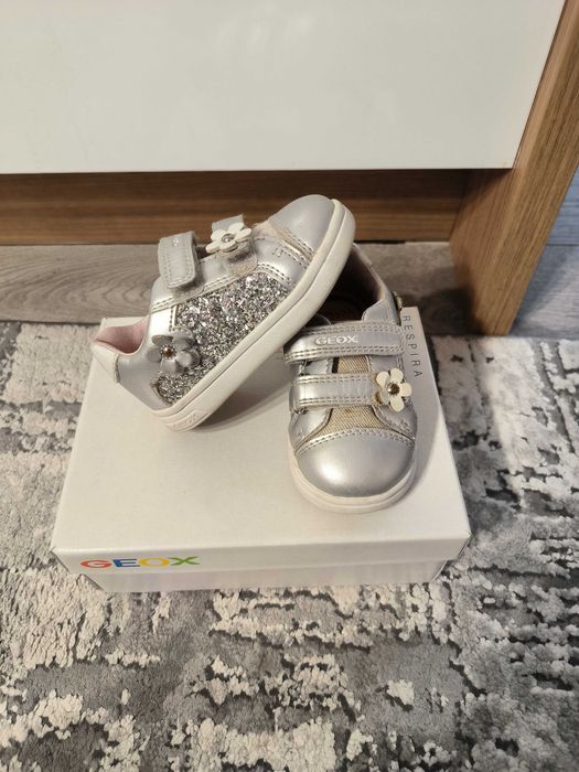 Pantofi Geox din piele!