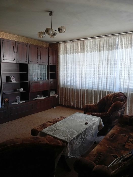 Продава апартамент