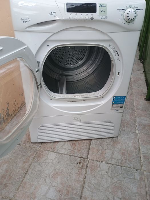 Uscător de rufe Candy capacitate de uscare 7 kg