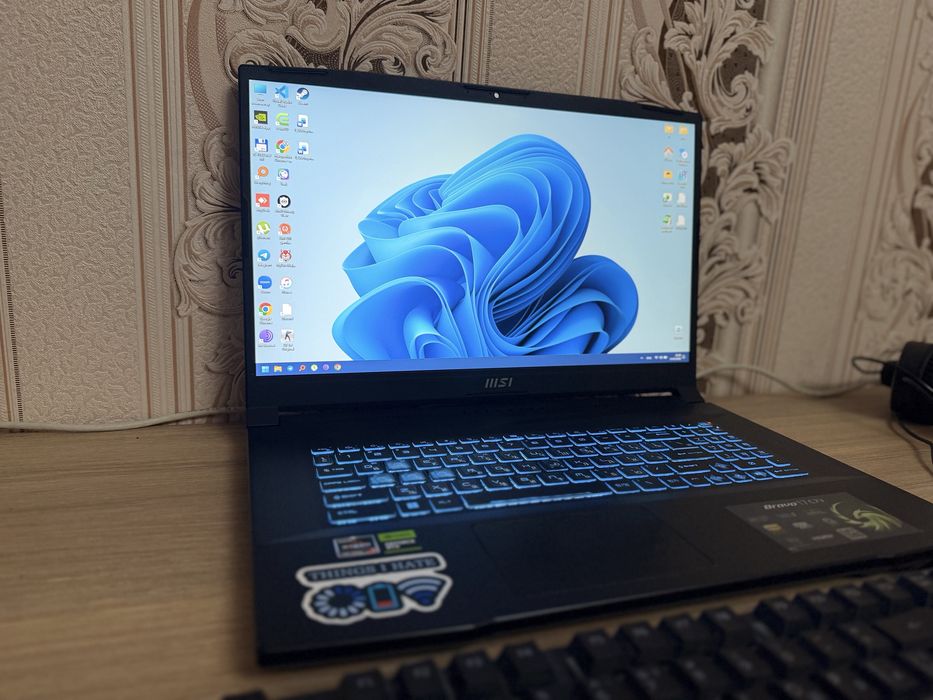 MSI Bravo 17 RTX4060 laptop