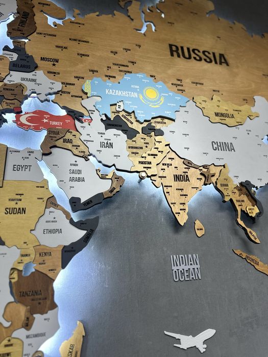 Карта мира из дерево