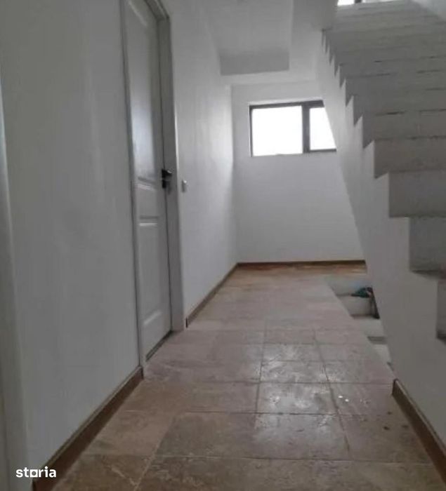 Casă P+1+Mansardă | Sector 5 – | 110 mp+ curte 45 mp | Parcare inclusă