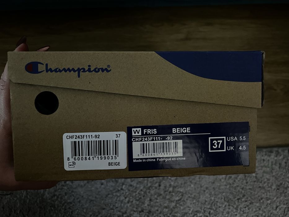 Papuci Champion noi !