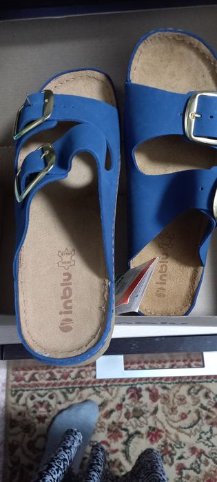 Продам женскую обувь