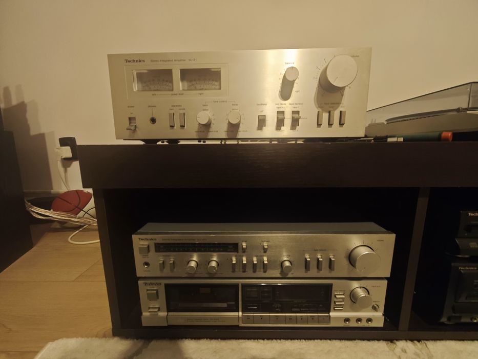 Vând technics su-z1