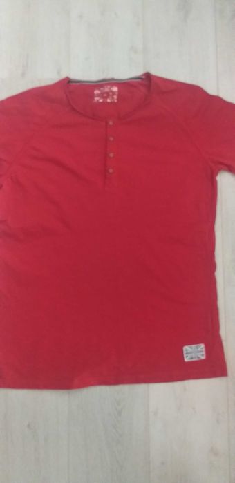 Мъжки  оригинални дрехи на Sisley-и др.30-40лв.