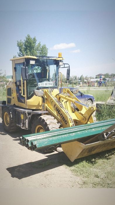 Уборка снега мини погрузчиком