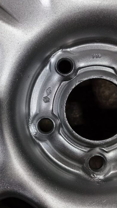 Продам оригинальные диски Рено R16