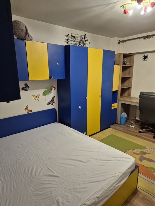 Apartament 3 dormitoare+living