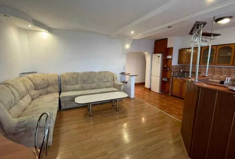 Дава се под наем Тристаен апартамент в Пловдив, Център - 90 кв.м за 336.6 € - Снимка #3