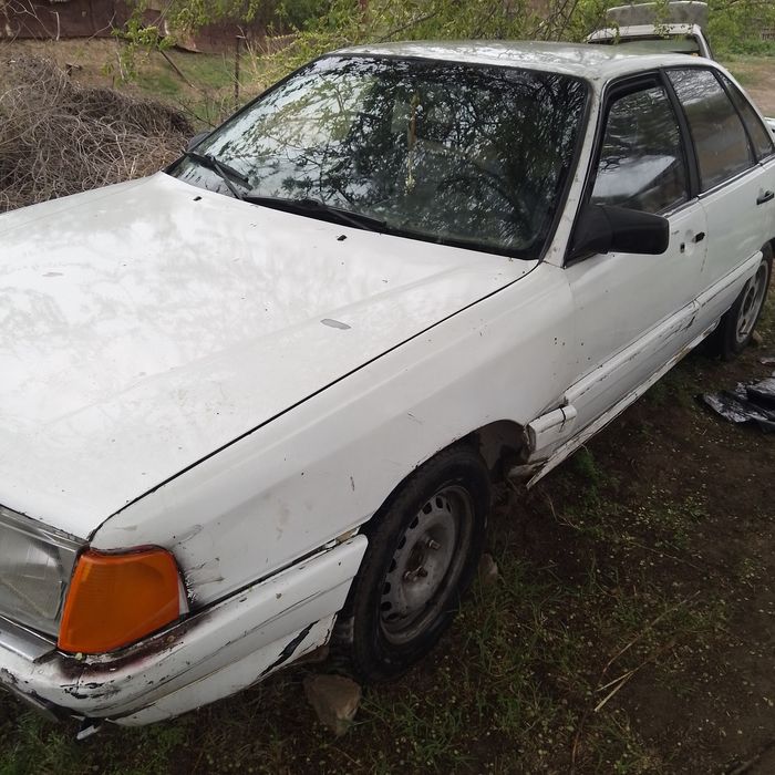 Продам ауди 100.