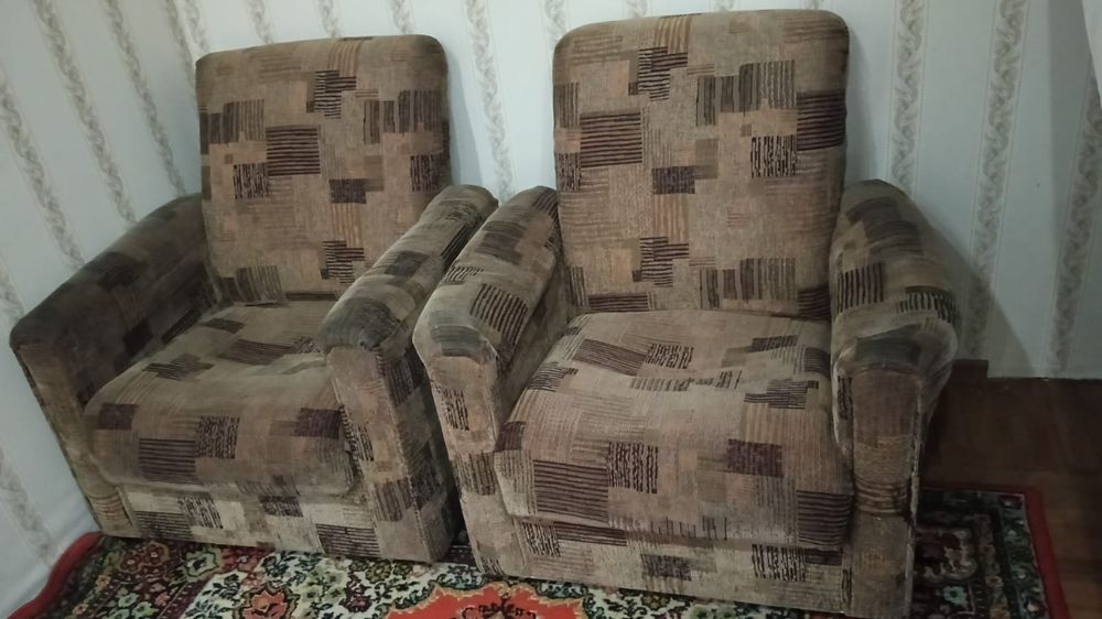 Продаются кресла б/у