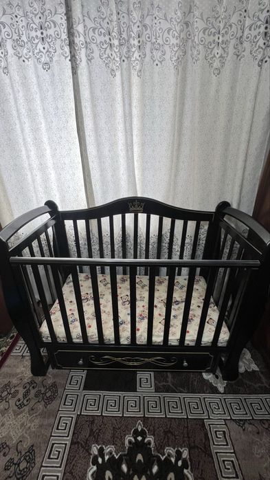 Детская кроватка