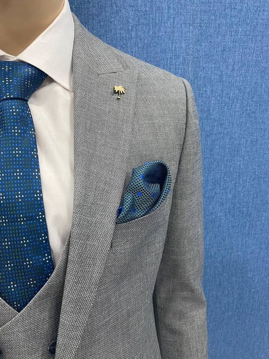 Прокат и продажа  костюмов. Любимый серый