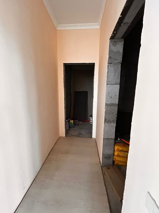 Продаётся двухэтажный дом за городом