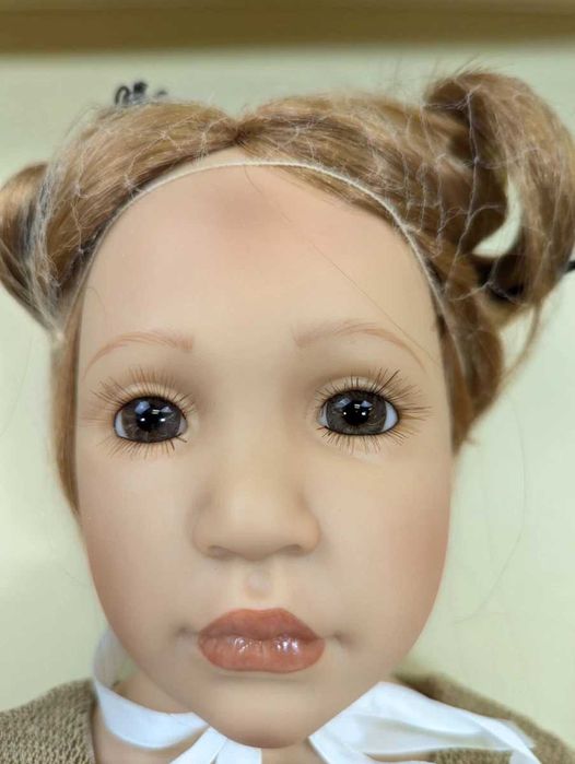 Голяма авторска кукла