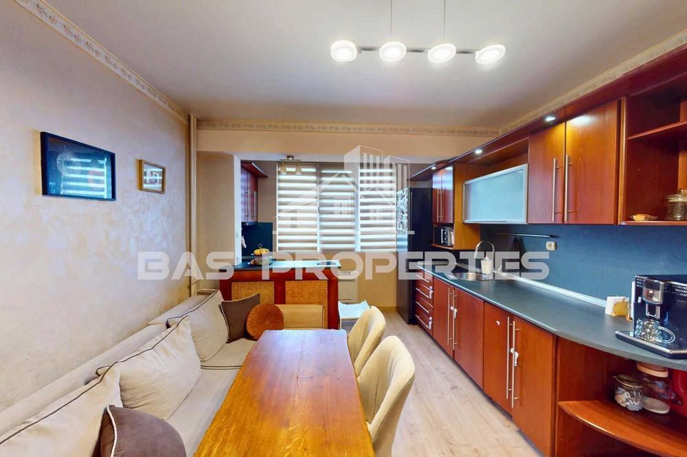 Продава се Тристаен апартамент в София, Надежда 3 - 66 кв.м за 1585 €/кв.м - Снимка #12