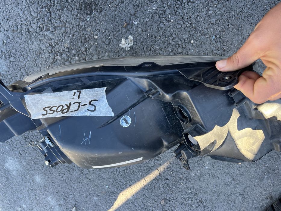 Фар Suzuki S Cross 2013-