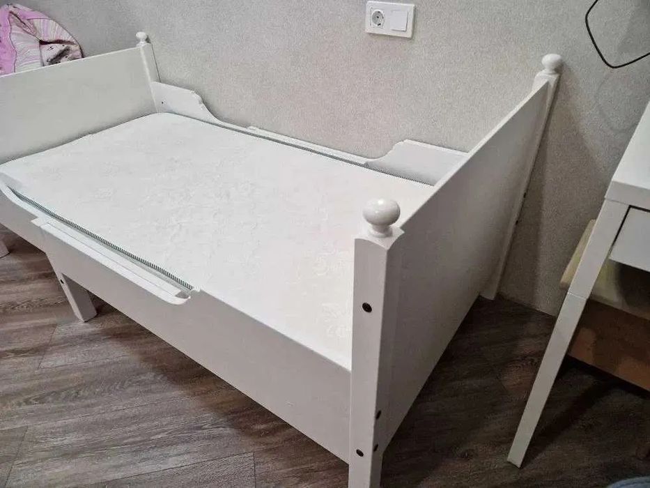 Детская кровать Икеа с матрасом срочно!!!