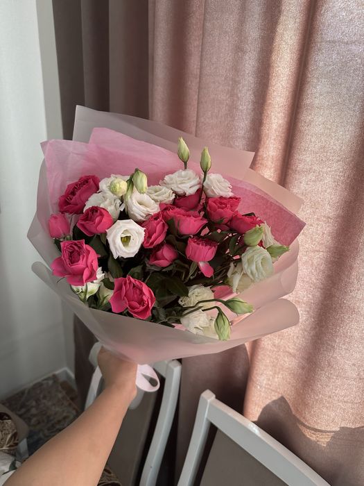 Букет цветы кустовые роза