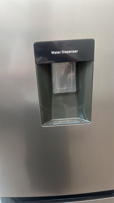 Frigider water dispenser