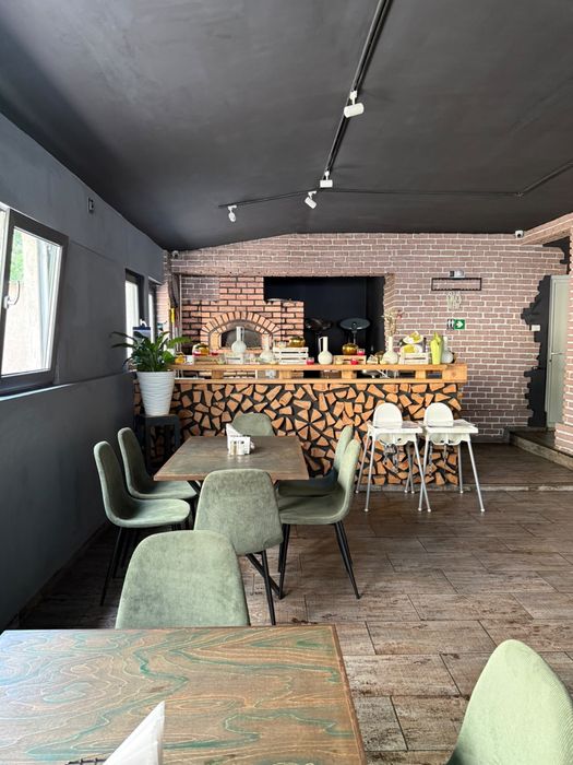 Inchiriez spatiu comercial 400mp
