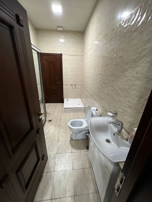 Аренда под офис 65м2, С МЕБЕЛЬЮ! 2 минут от метро Новзв! 1100$