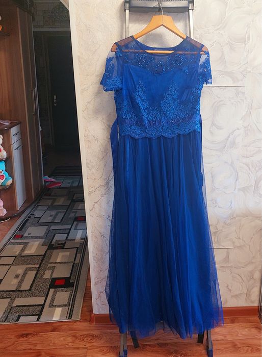 Продам платье красивые