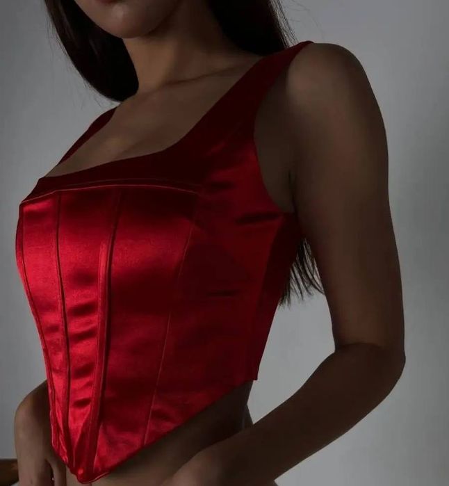 Красный топ корсет