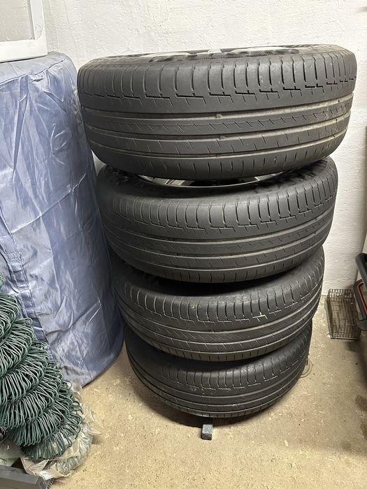 Гуми CONTINENTAL Premium Contact 6 215/60/16 - 200€